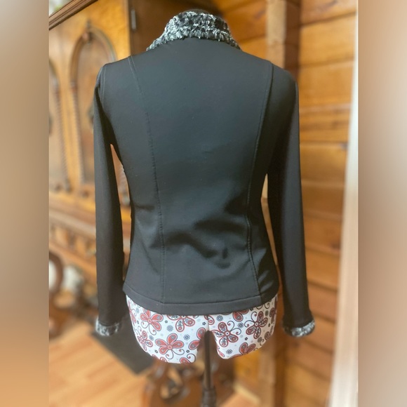 Wooly Bully Wear Jacket - Picture 4 of 12